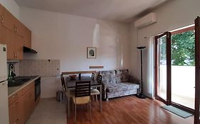 Quiet & Lovely Apartment-Icici