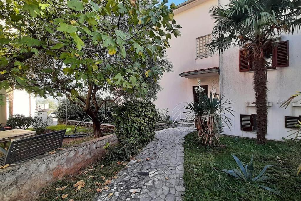 Quiet & Lovely Apartment-Ičići Kültér fotó